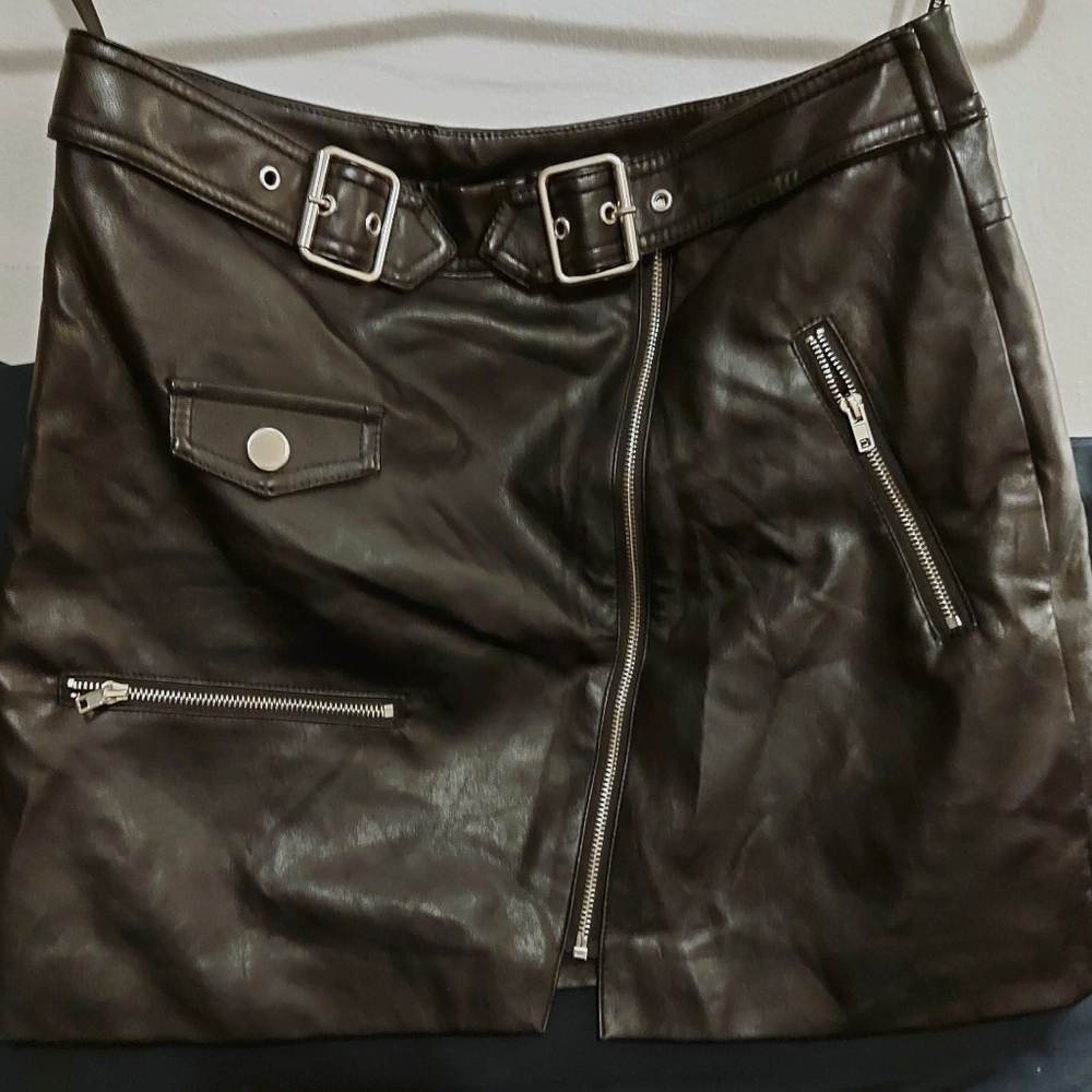 2/$35 NWOT forever21 Pleather moto skirt